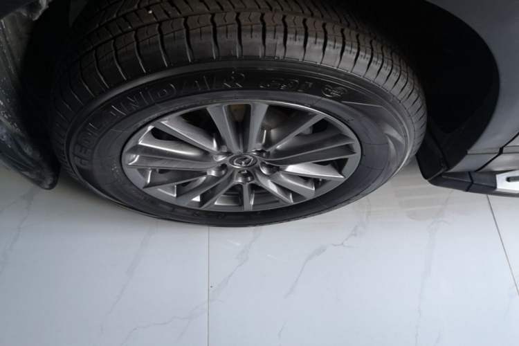Used Mazda CX-5 2017 2.0L Automatic 2WD ZhiShang Trim China V Standard Right Rear Wheel Hub