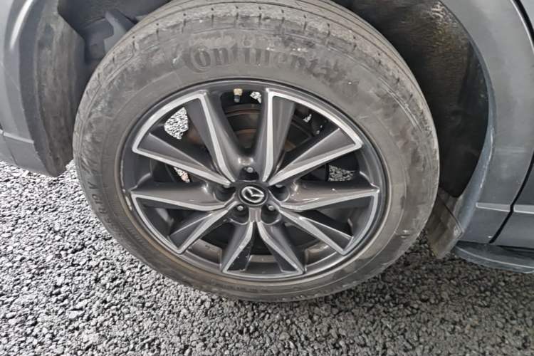 Used Mazda CX-5 2017 2.5L Automatic 4x4 ZhiZun Version China V Standard Right Rear Wheel Hub