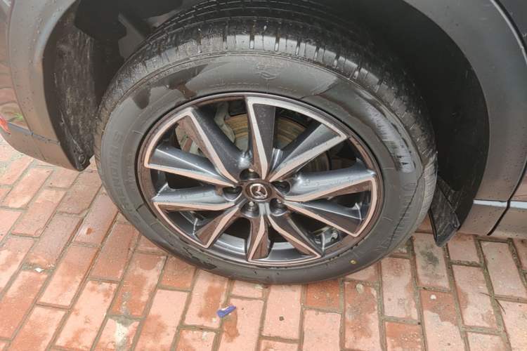 Used Mazda CX-5 2017 2.5L Automatic 4x4 ZhiZun Version China V Standard Right Rear Wheel Hub