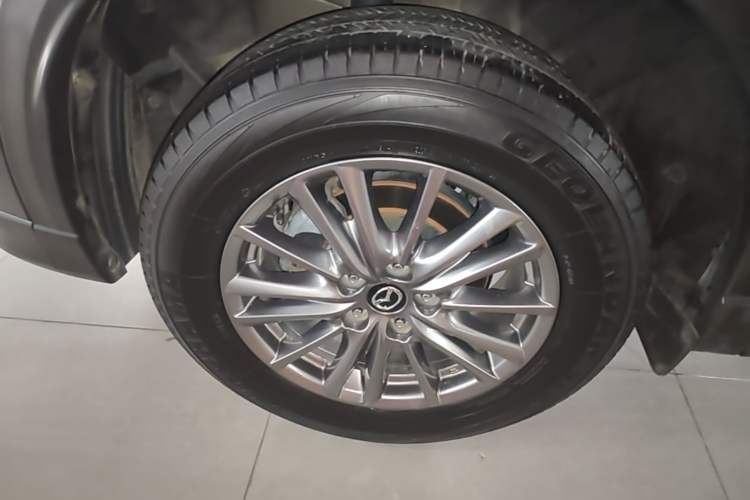 Used Mazda CX-5 2017 2.0L Manual Two-Wheel Drive Comfort Version China V Standard Right Rear Wheel Hub