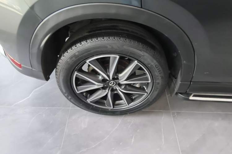 Used Mazda CX-5 2017 2.5L Automatic 4x4 Flagship Version China VI Standard Right Rear Wheel Hub