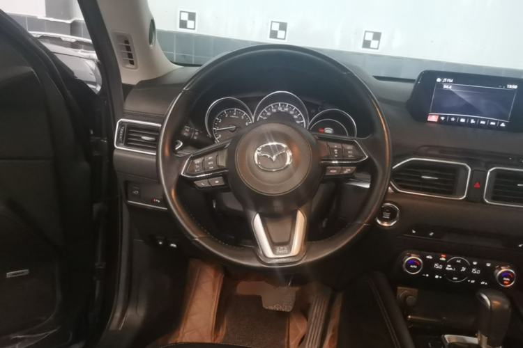 Used Mazda CX-5 2017 2.5L Automatic 4x4 Flagship Version China VI Standard Steering Wheel