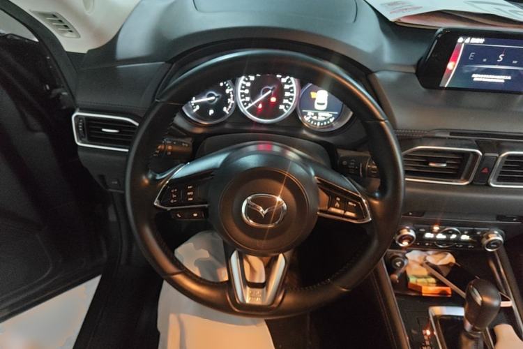 Used Mazda CX-5 2017 2.5L Automatic 2WD ZhiZun Version China VI Standard Steering Wheel
