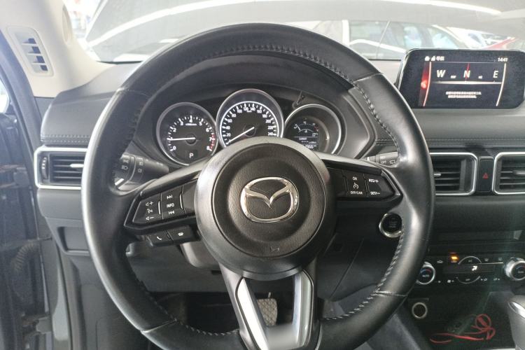 Used Mazda CX-5 2017 2.0L Automatic 2WD ZhiShang Trim China V Standard Steering Wheel