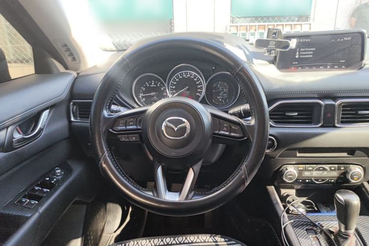 Used Mazda CX-5 2017 2.0L Automatic 2WD ZhiShang Trim China V Standard Steering Wheel
