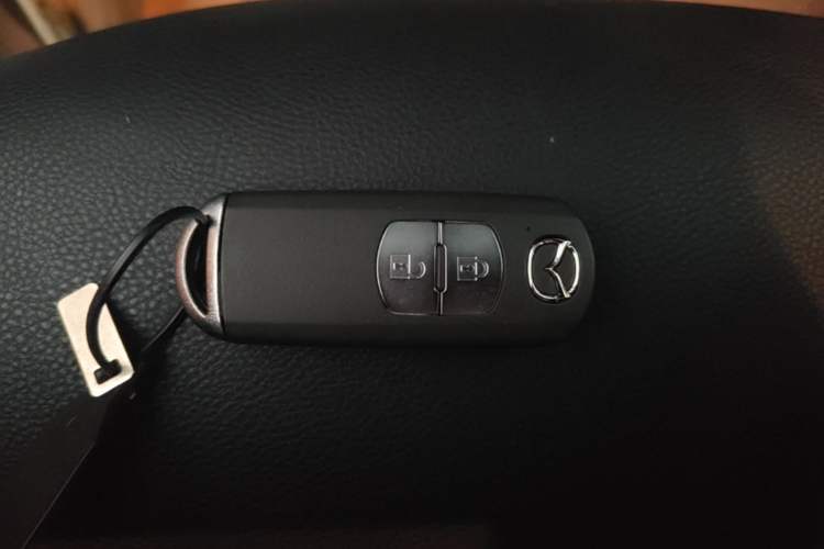 Used Mazda CX-5 2017 2.0L Automatic 2WD ZhiShang Trim China V Standard Vehicle Key