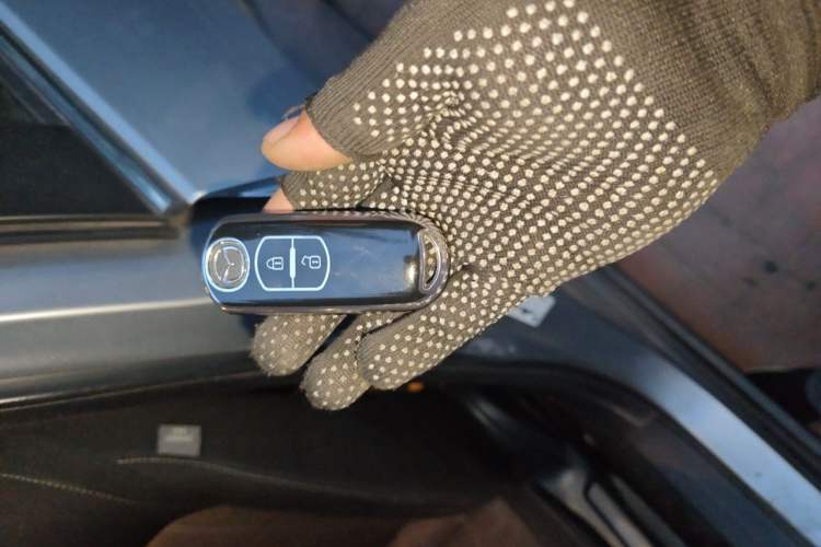 Used Mazda CX-5 2017 2.0L Automatic 2WD Comfort Edition China VI Standard Vehicle Key