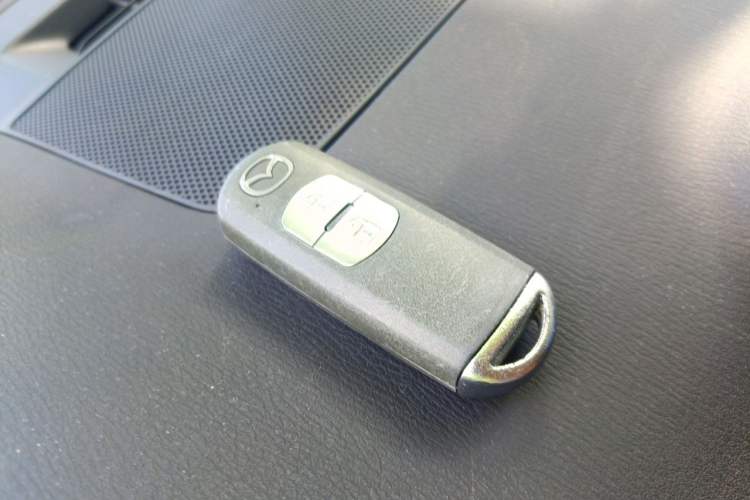 Used Mazda CX-5 2017 2.0L Automatic 2WD ZhiShang Trim China V Standard Vehicle Key