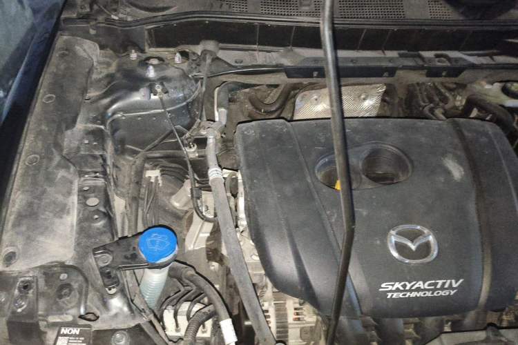 Used Mazda CX-5 2017 2.0L Automatic 2WD Smart Enjoyment Version China V Standard Engine Bay Right