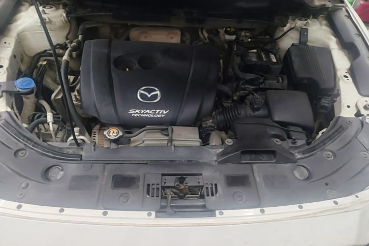 Used Mazda CX-5 2017 2.0L Automatic 2WD ZhiShang Trim China V Standard Engine Bay