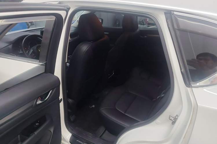 Used Mazda CX-5 2017 2.0L Automatic 2WD ZhiShang Trim China V Standard Left Rear Seat