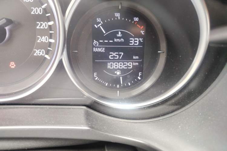 Used Mazda CX-5 2017 2.0L Automatic 2WD Smart Enjoyment Version China V Standard Odometer Close Up