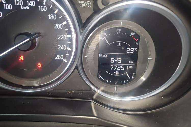 Used Mazda CX-5 2017 2.0L Automatic 2WD ZhiShang Trim China V Standard Odometer Close Up