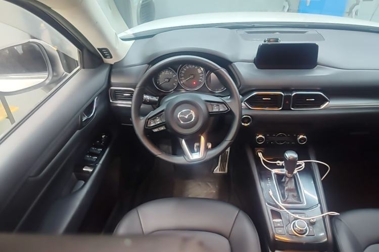 Used Mazda CX-5 2017 2.0L Automatic 2WD ZhiShang Trim China V Standard Steering Wheel