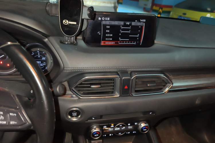 Used Mazda CX-5 2017 2.0L Automatic 2WD Smart Enjoyment Version China V Standard Audio And AC Panel