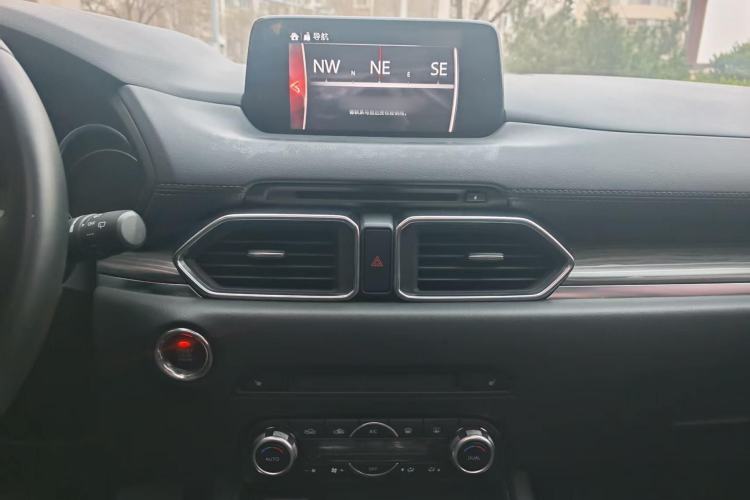Used Mazda CX-5 2017 2.5L Automatic 4x4 ZhiZun Version China V Standard Audio And AC Panel