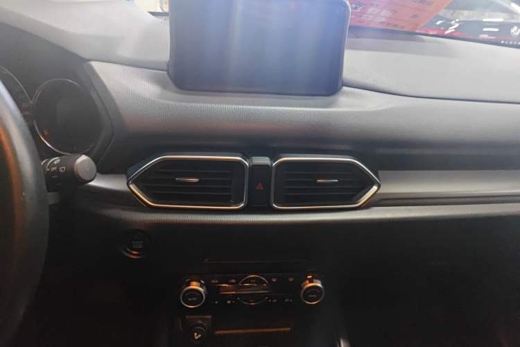 Used Mazda CX-5 2017 2.0L Automatic 2WD Comfort Version China V Standard Audio And AC Panel