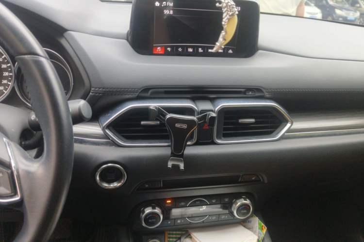 Used Mazda CX-5 2017 2.5L Automatic 2WD ZhiZun Version China VI Standard Audio And AC Panel