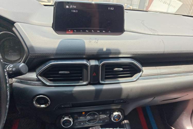Used Mazda CX-5 2017 2.0L Automatic 2WD Smart Enjoyment Version China V Standard Audio And AC Panel