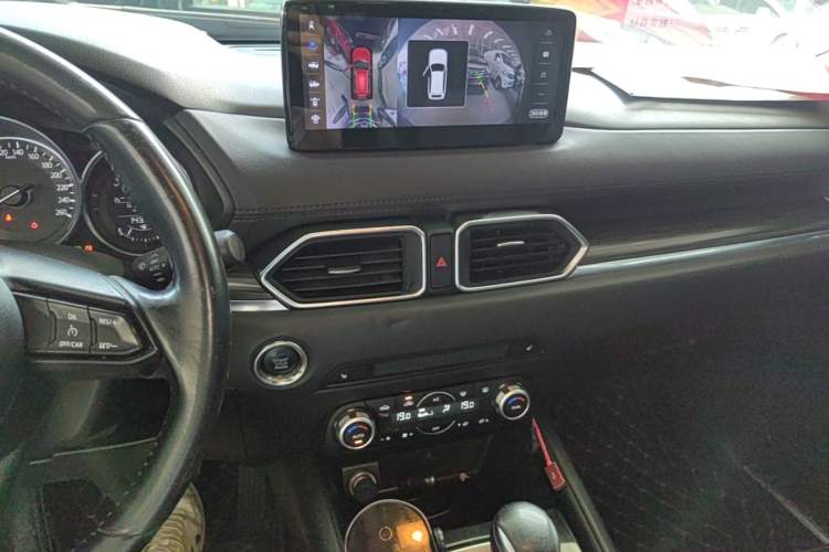 Used Mazda CX-5 2017 2.0L Automatic 2WD Smart Enjoyment Version China VI Standard Audio And AC Panel