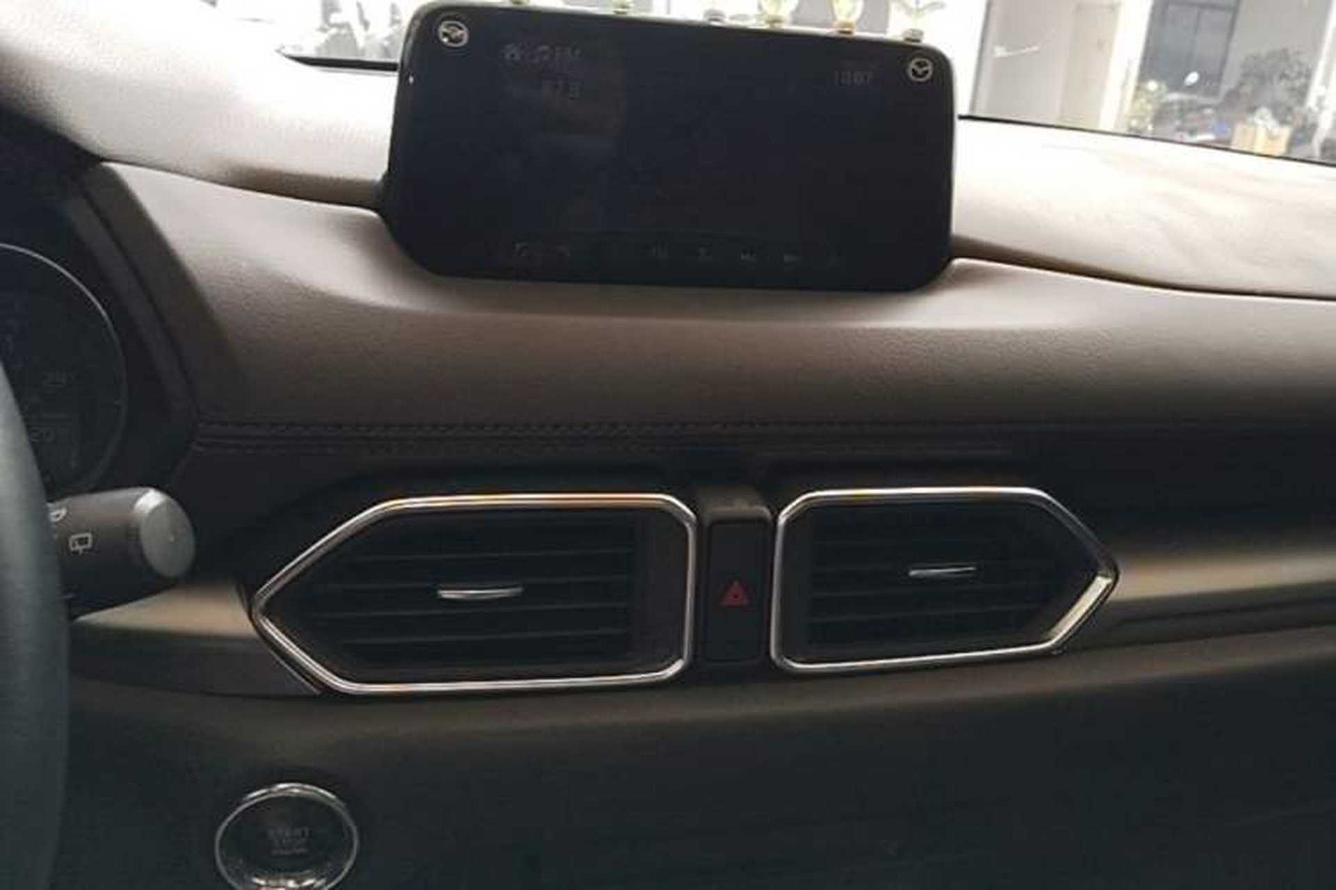 Used Mazda CX-5 2017 2.0L Automatic 2WD ZhiShang Trim China V Standard Audio And AC Panel