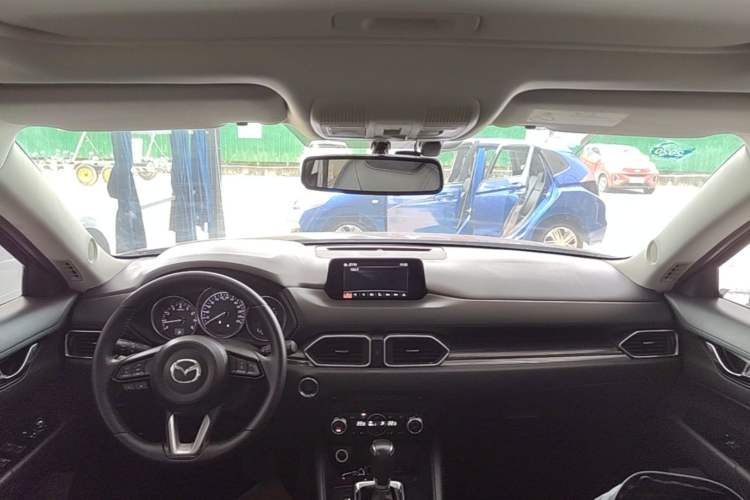 Used Mazda CX-5 2017 2.0L Automatic 2WD Smart Enjoyment Version China V Standard Center Console