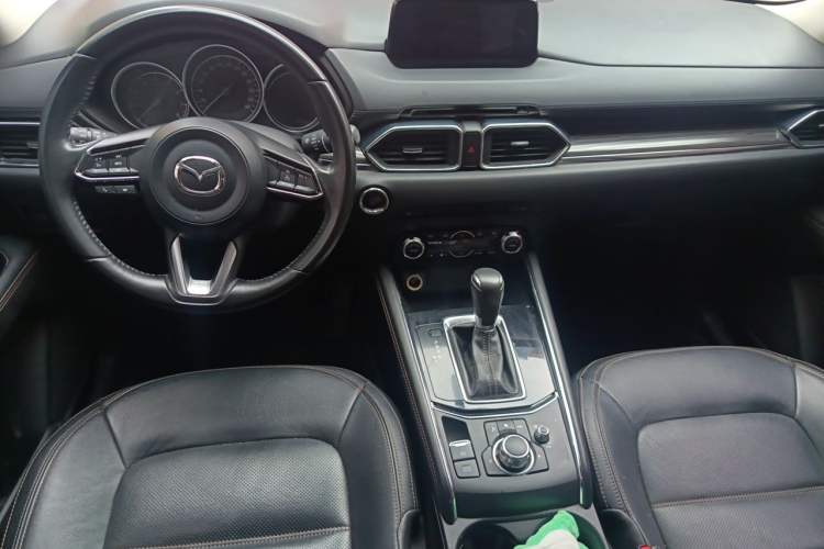 Used Mazda CX-5 2017 2.5L Automatic 4x4 ZhiZun Version China V Standard Center Console