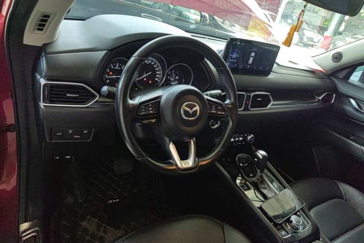 Used Mazda CX-5 2017 2.0L Automatic 2WD Smart Enjoyment Version China VI Standard Center Console