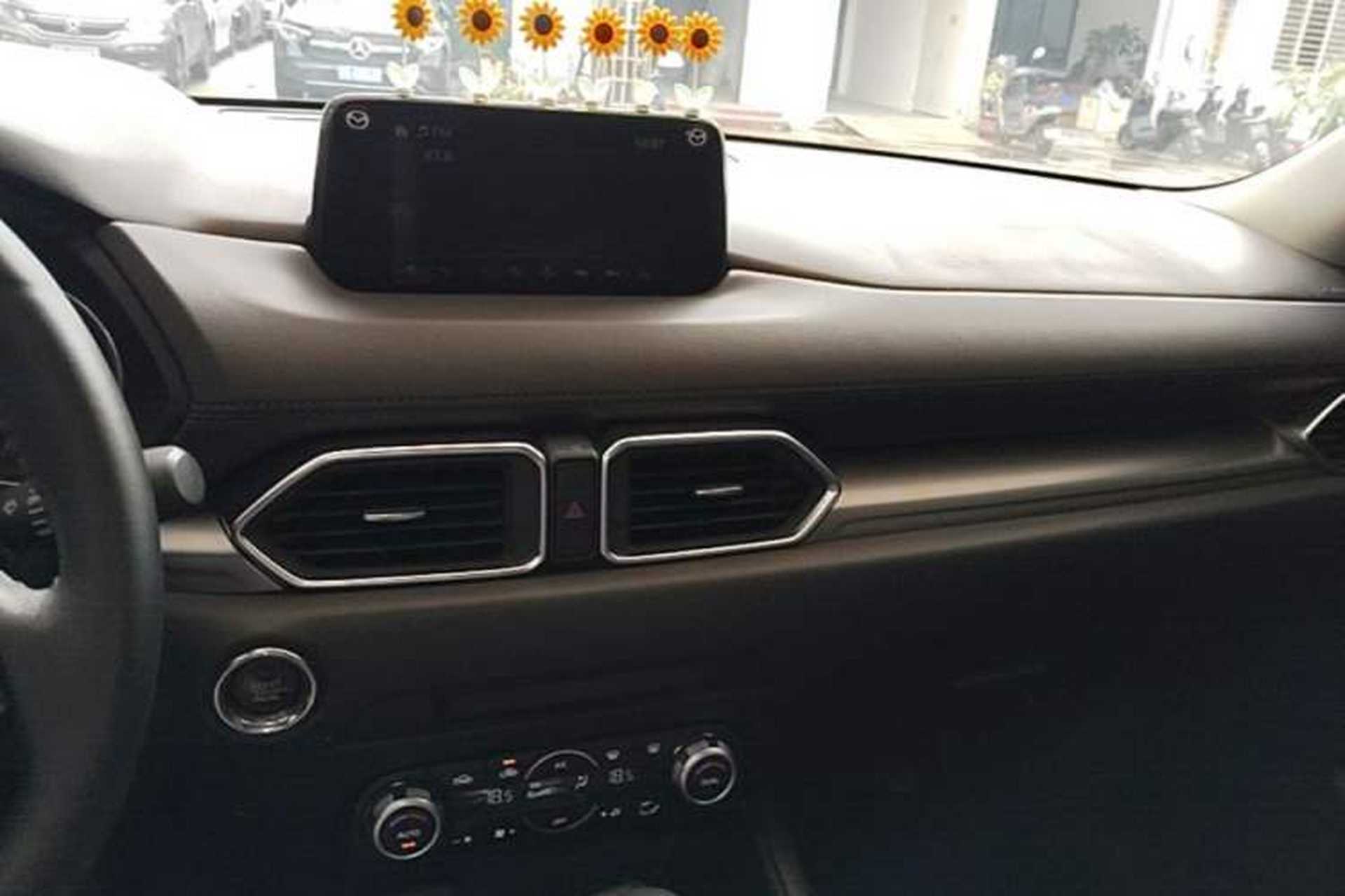 Used Mazda CX-5 2017 2.0L Automatic 2WD ZhiShang Trim China V Standard Center Console