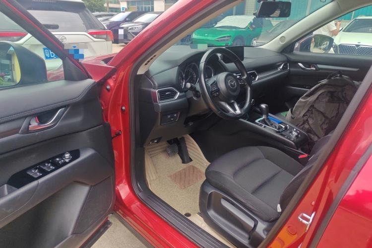 Used Mazda CX-5 2017 2.0L Automatic 2WD ZhiShang Trim China V Standard Driver Seat