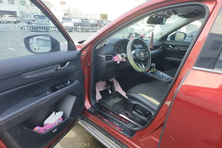 Used Mazda CX-5 2017 2.5L Automatic 4x4 ZhiZun Version China VI Standard Driver Seat