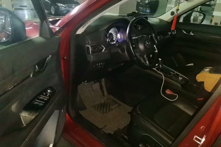 Used Mazda CX-5 2017 2.5L Automatic 4x4 Flagship Version China VI Standard Driver Seat