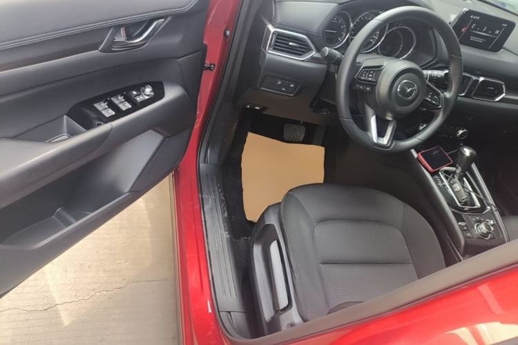 Used Mazda CX-5 2017 2.0L Automatic 2WD ZhiShang Trim China V Standard Driver Seat