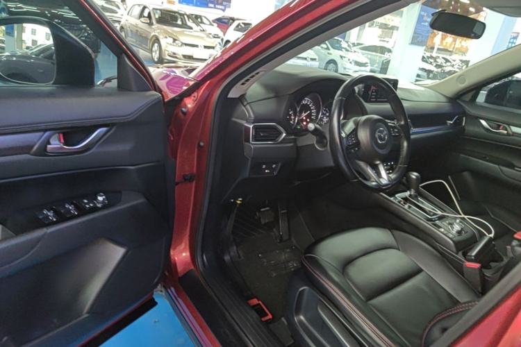 Used Mazda CX-5 2017 2.0L Automatic 2WD ZhiShang Trim China V Standard Driver Seat