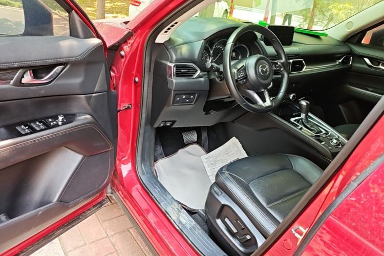 Used Mazda CX-5 2017 2.5L Automatic 4x4 ZhiZun Version China V Standard Driver Seat