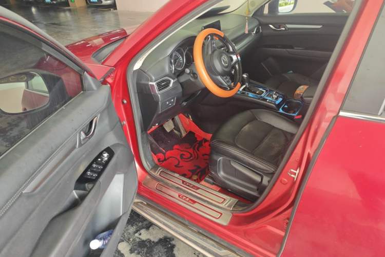 Used Mazda CX-5 2017 2.0L Automatic 2WD ZhiShang Trim China VI Standard Driver Seat