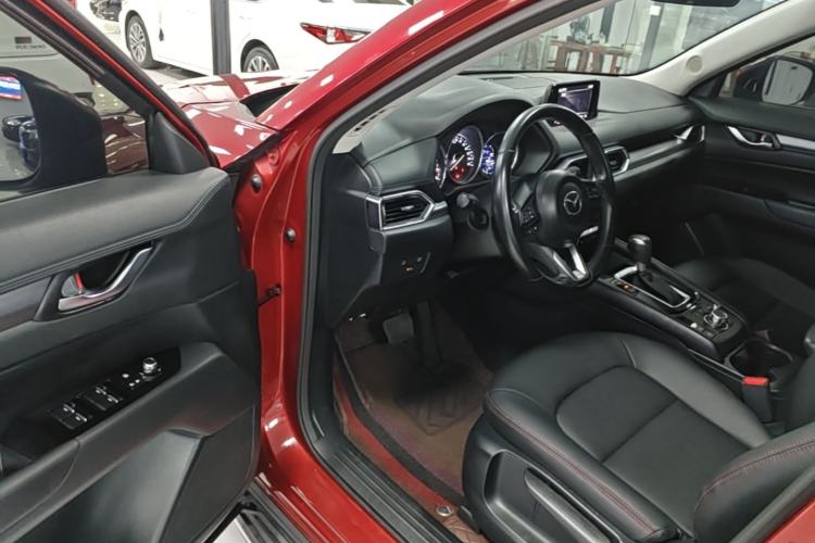 Used Mazda CX-5 2017 2.0L Automatic 2WD ZhiShang Trim China V Standard Driver Seat