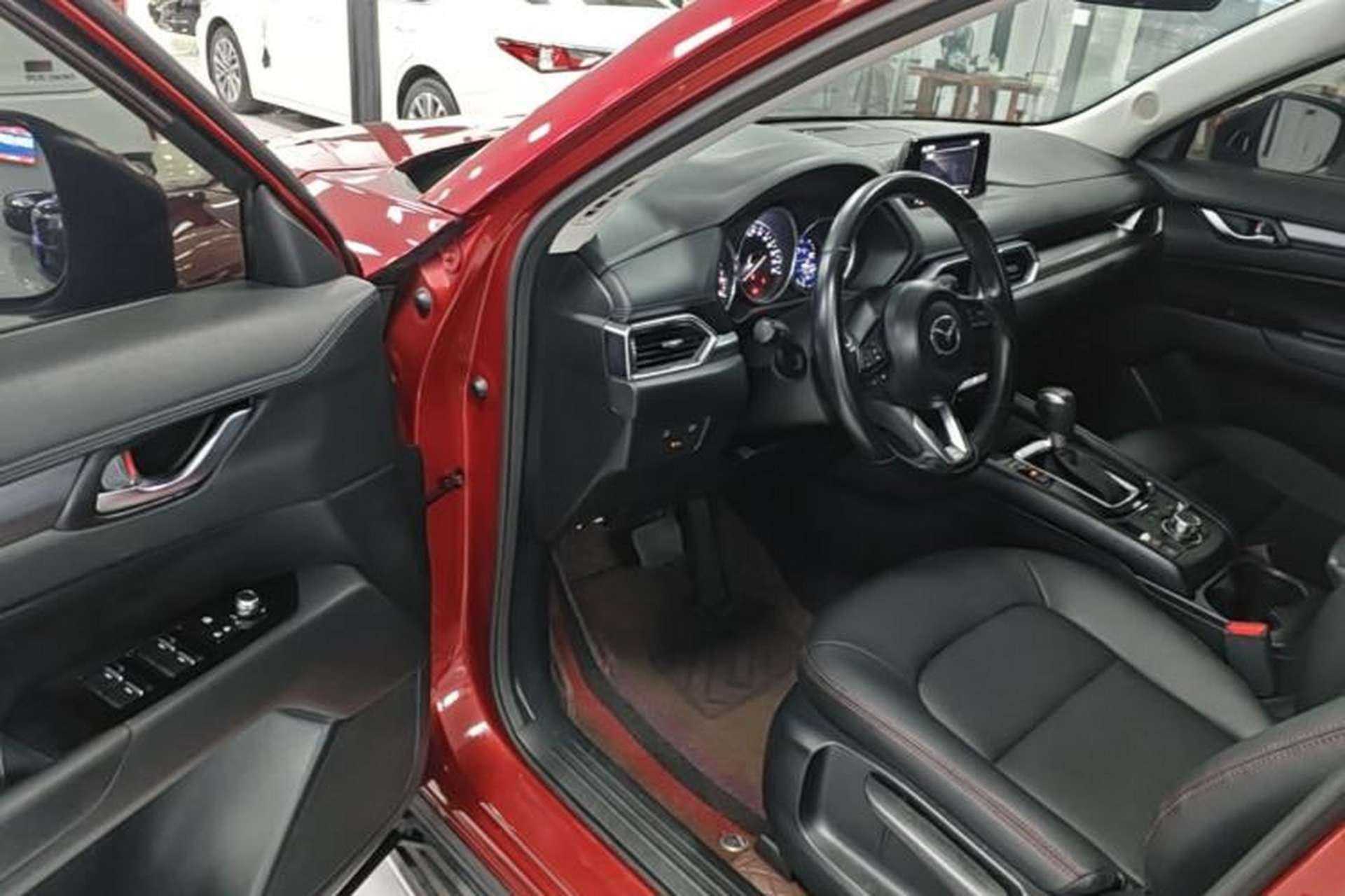 Used Mazda CX-5 2017 2.0L Automatic 2WD ZhiShang Trim China V Standard Driver Seat