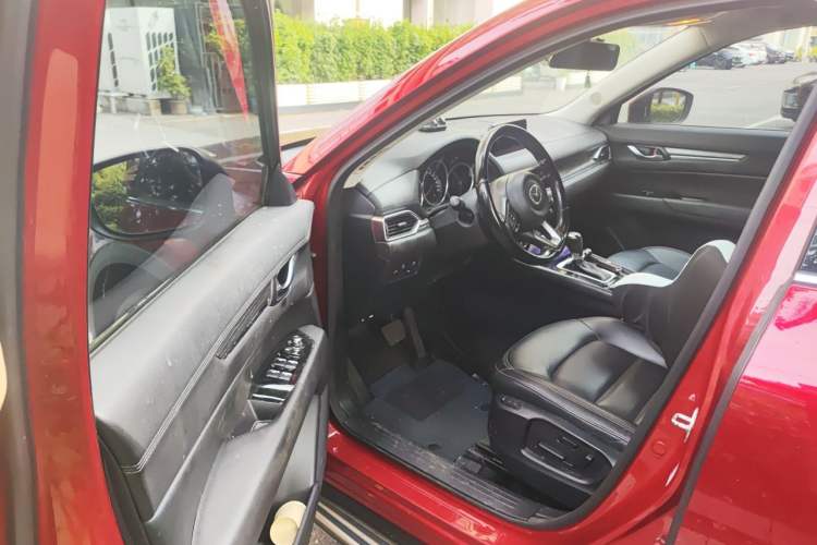 Used Mazda CX-5 2017 2.0L Automatic 2WD Smart Enjoyment Version China VI Standard Driver Seat