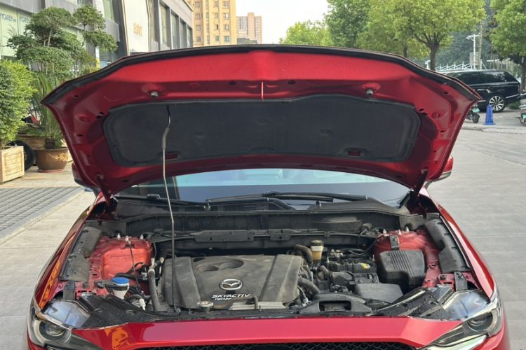 Used Mazda CX-5 2017 2.5L Automatic 2WD ZhiZun Version China V Standard Engine Bay