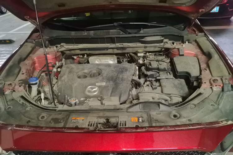 Used Mazda CX-5 2017 2.5L Automatic 4x4 Flagship Version China VI Standard Engine Bay