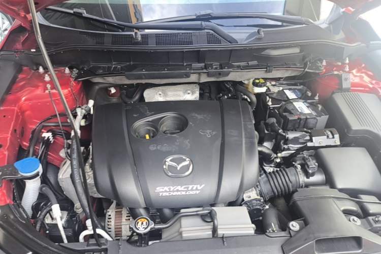 Used Mazda CX-5 2017 2.0L Automatic 2WD ZhiShang Trim China V Standard Engine Bay