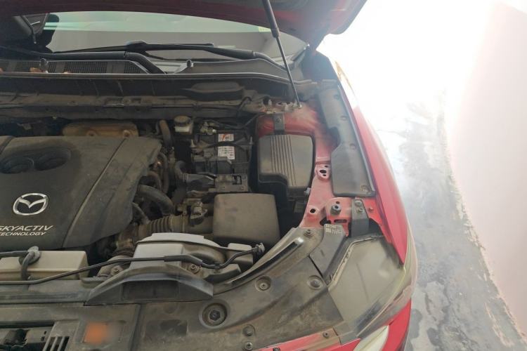 Used Mazda CX-5 2017 2.0L Automatic 2WD ZhiShang Trim China VI Standard Engine Bay Left