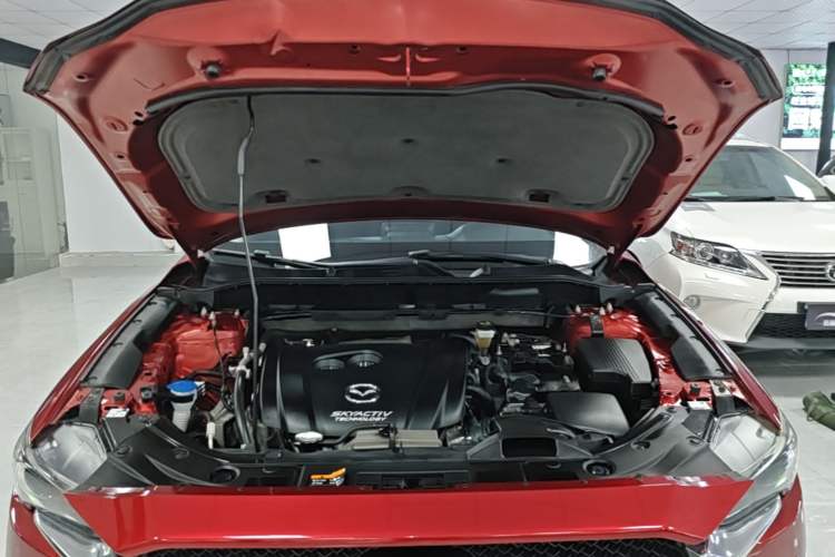 Used Mazda CX-5 2017 2.0L Automatic 2WD ZhiShang Trim China V Standard Engine Bay