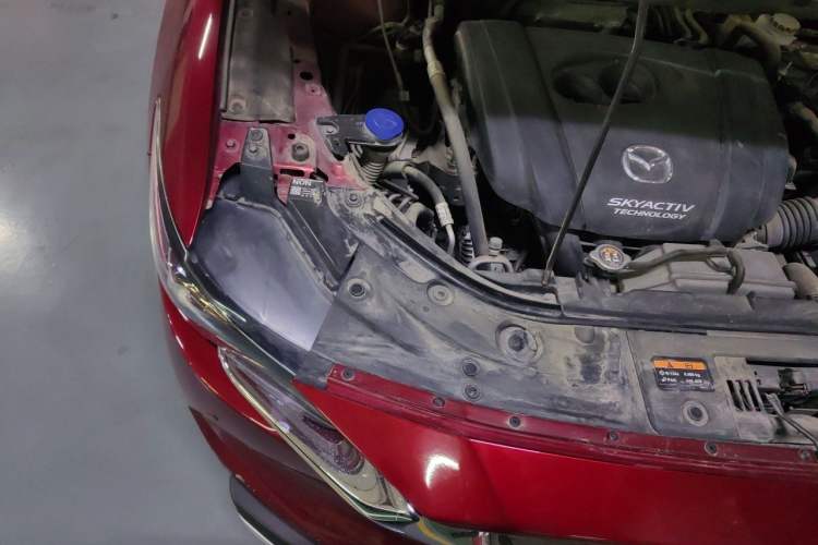 Used Mazda CX-5 2017 2.0L Automatic 2WD ZhiShang Trim China V Standard Engine Bay Right