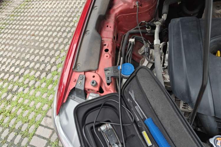 Used Mazda CX-5 2017 2.0L Automatic 2WD ZhiShang Trim China VI Standard Engine Bay Right