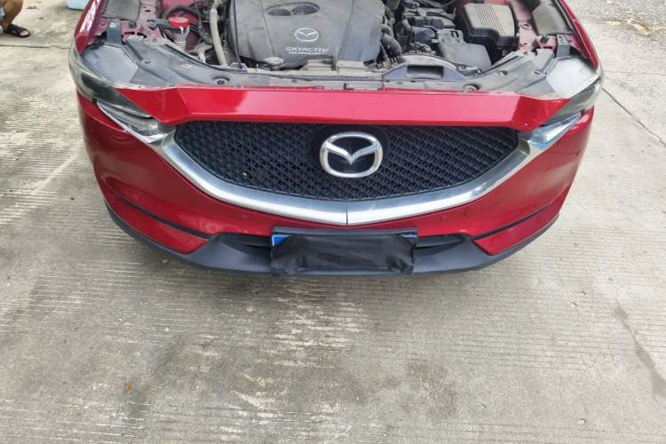 Used Mazda CX-5 2017 2.5L Automatic 2WD ZhiZun Version China V Standard Engine Bay