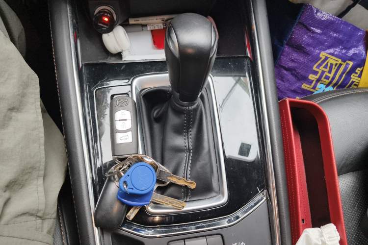Used Mazda CX-5 2017 2.5L Automatic 2WD ZhiZun Version China V Standard Gear Lever