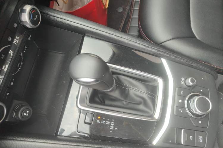 Used Mazda CX-5 2017 2.0L Automatic 2WD ZhiShang Trim China VI Standard Gear Lever