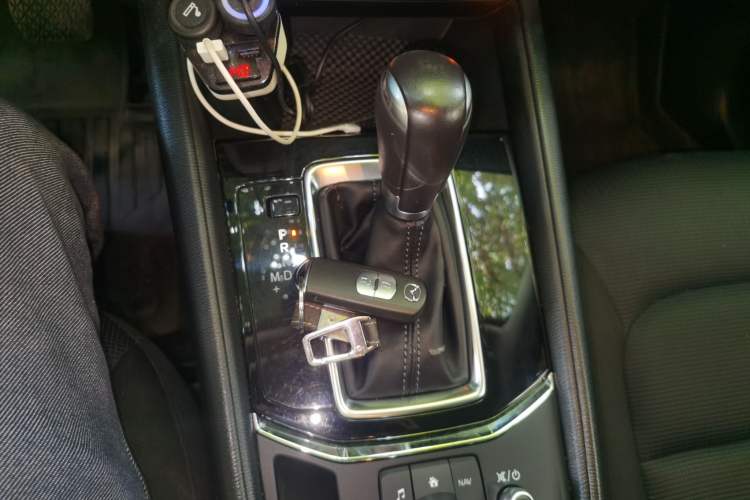 Used Mazda CX-5 2017 2.0L Automatic 2WD ZhiShang Trim China V Standard Gear Lever